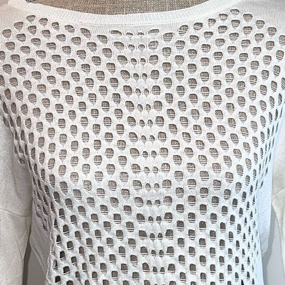 NWOT Two by Vince Camuto Hole Knit Linen Blend Sweater Sz S - Picture 2 of 9